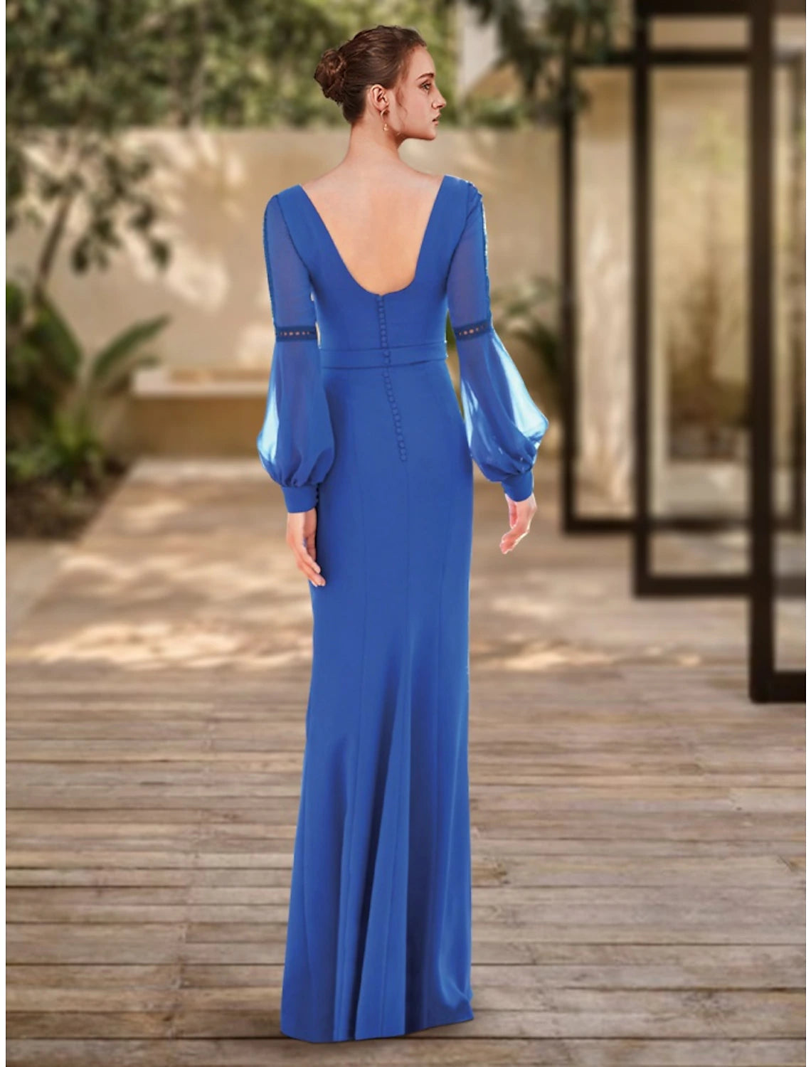 Floor-length formal dress in stretch chiffon with pleats.
