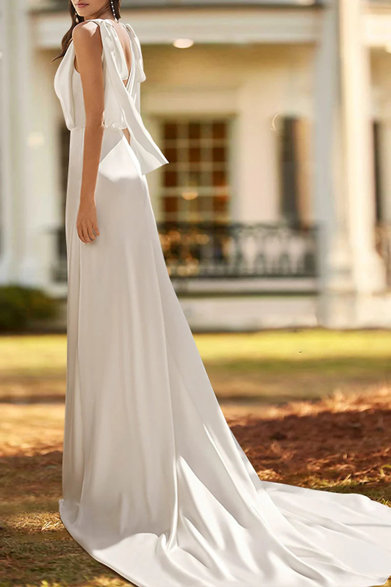 Side profile of Sheath Wedding Dress with V-neck and ankle length.