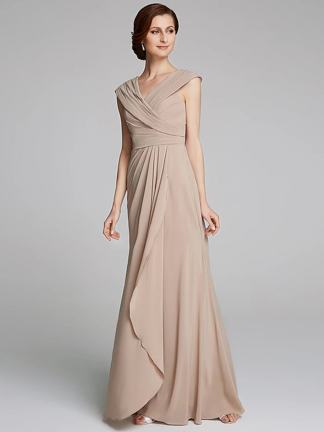 Side profile of the elegant short sleeve sheath dress.