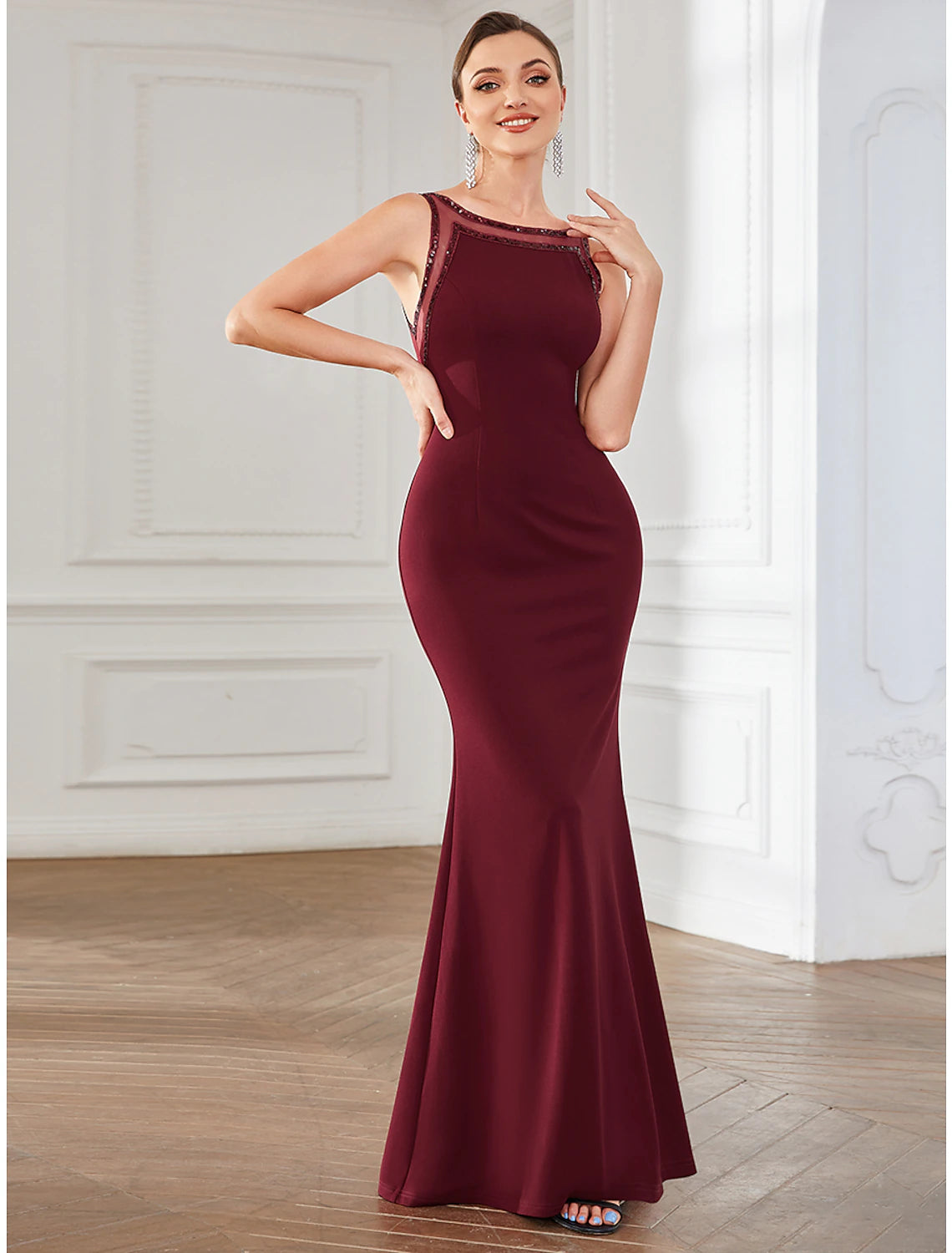 Elegant mermaid trumpet party dress with jewel neck and crystal embellishments.