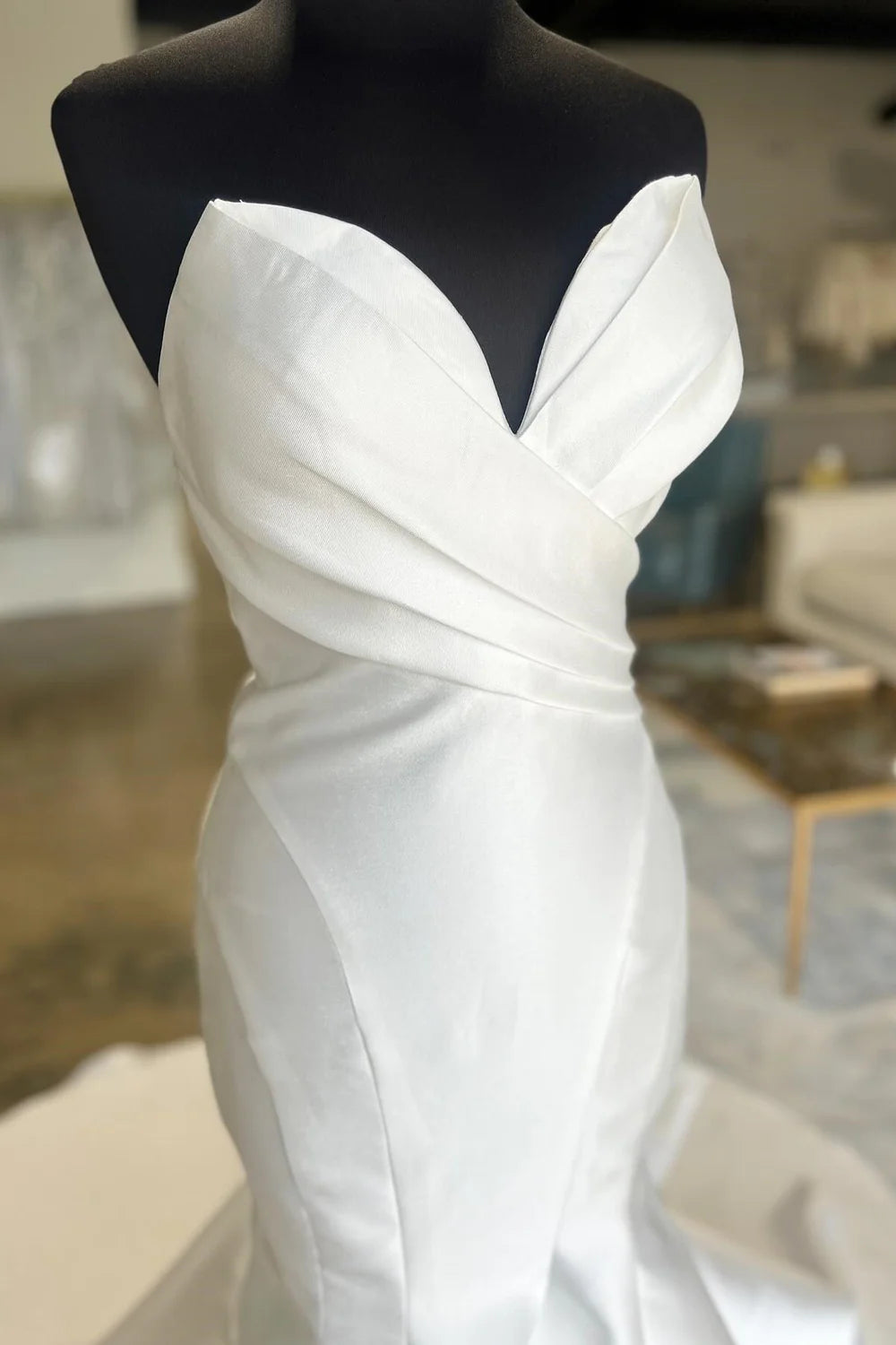 Back view of the trumpet silhouette wedding dress.