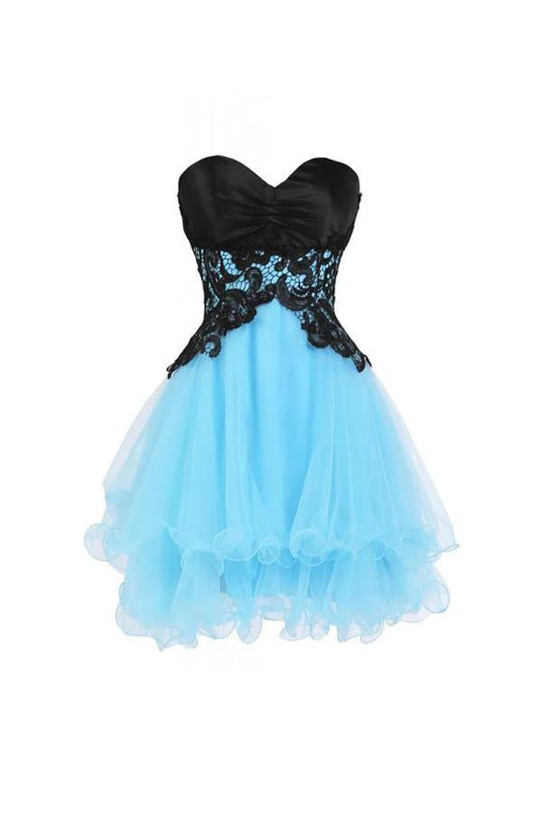 Model wearing a short sweetheart neckline prom dress.