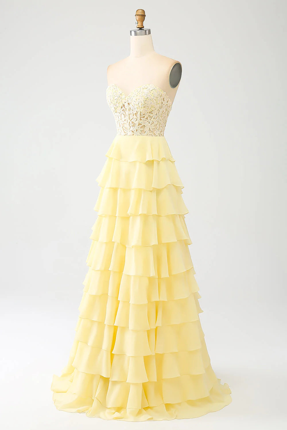 Sweetheart tiered prom dress, full length view.