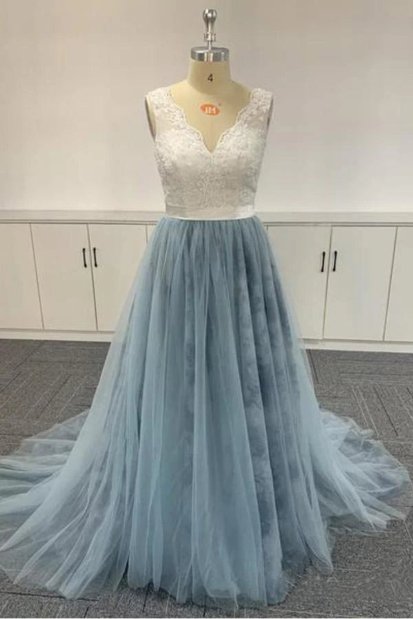 Elegant V-neck tulle lace prom dress with A-line skirt.