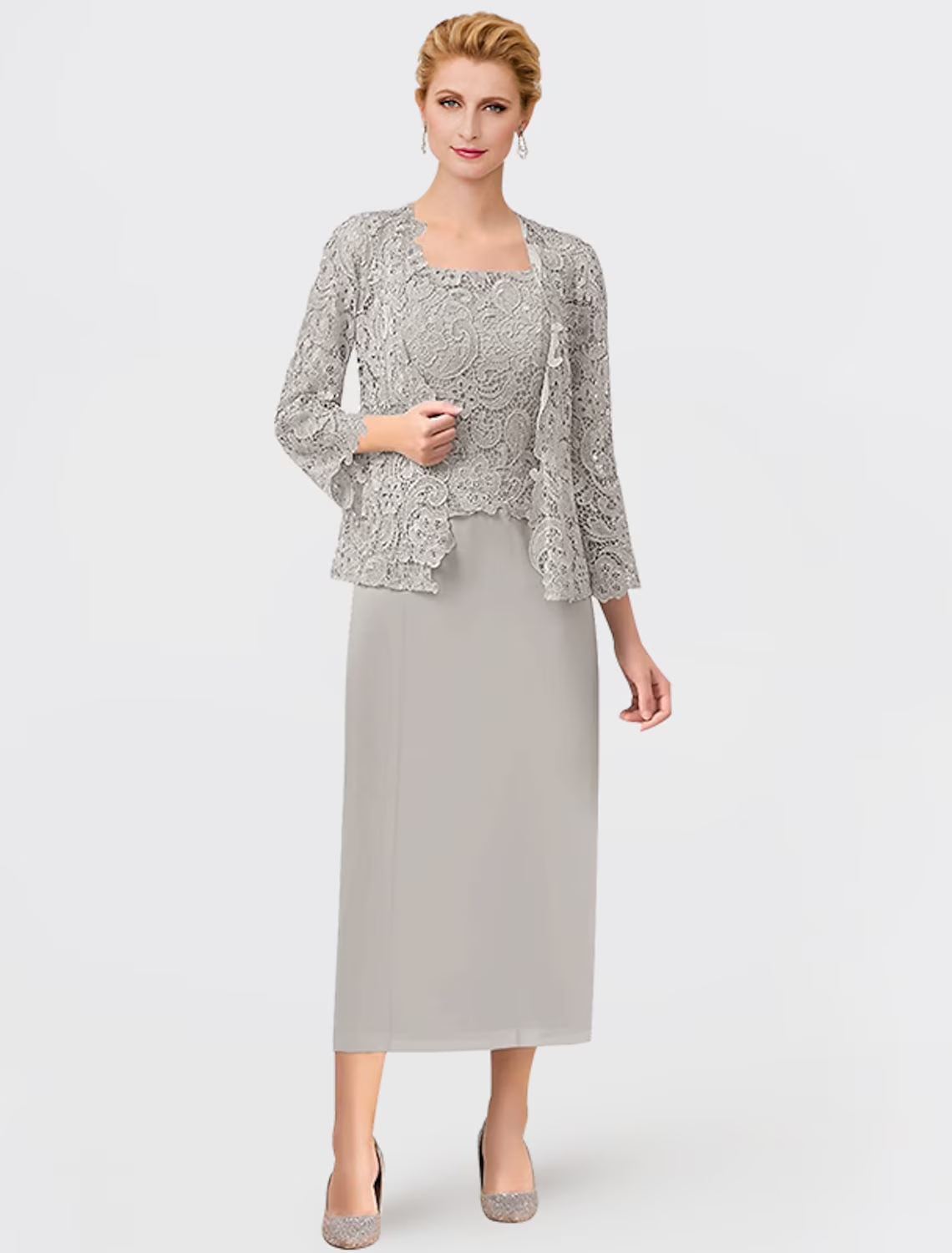 Elegant two-piece mother of the bride dress with square neck and appliques.
