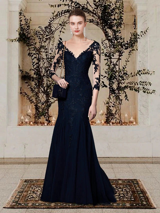 Elegant V-neck short sleeve mermaid mother of the bride dress with lace and tulle appliques.