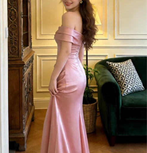 Elegant Blush Pink Off Shoulder Prom Dress With Ruched Bodice And Mermaid Train For Formal Evening Party