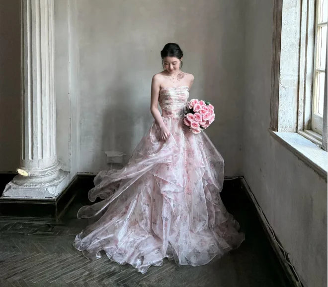 Elegant Blush Pink Strapless Prom Dress With Floral Print Tiered Tulle Skirt And Beaded Bodice For Formal Evening Party