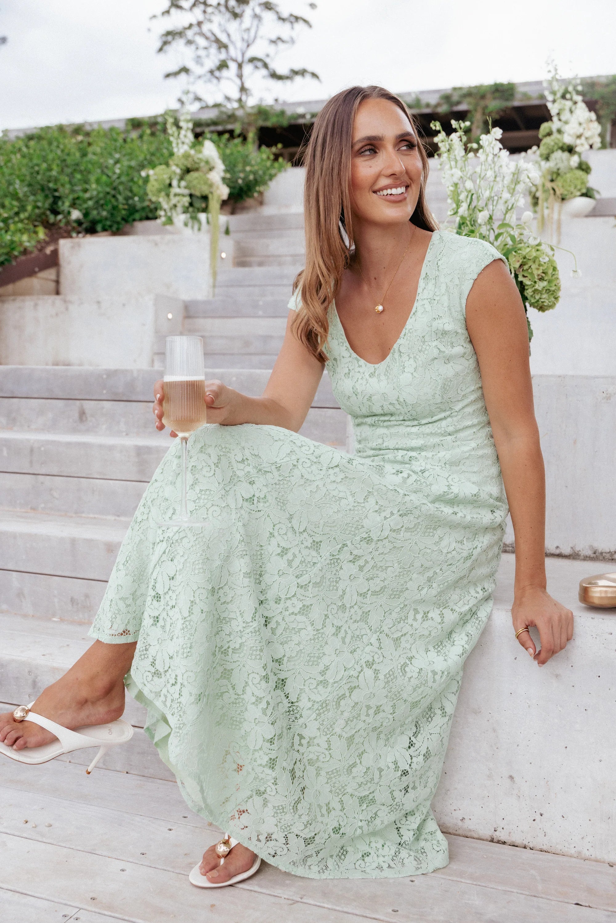 Elegant Cap Sleeve Scoop Neck Floral Lace Fitted Midi Prom Dress For Formal Evening Wedding Guest Bridesmaid Cocktail Party