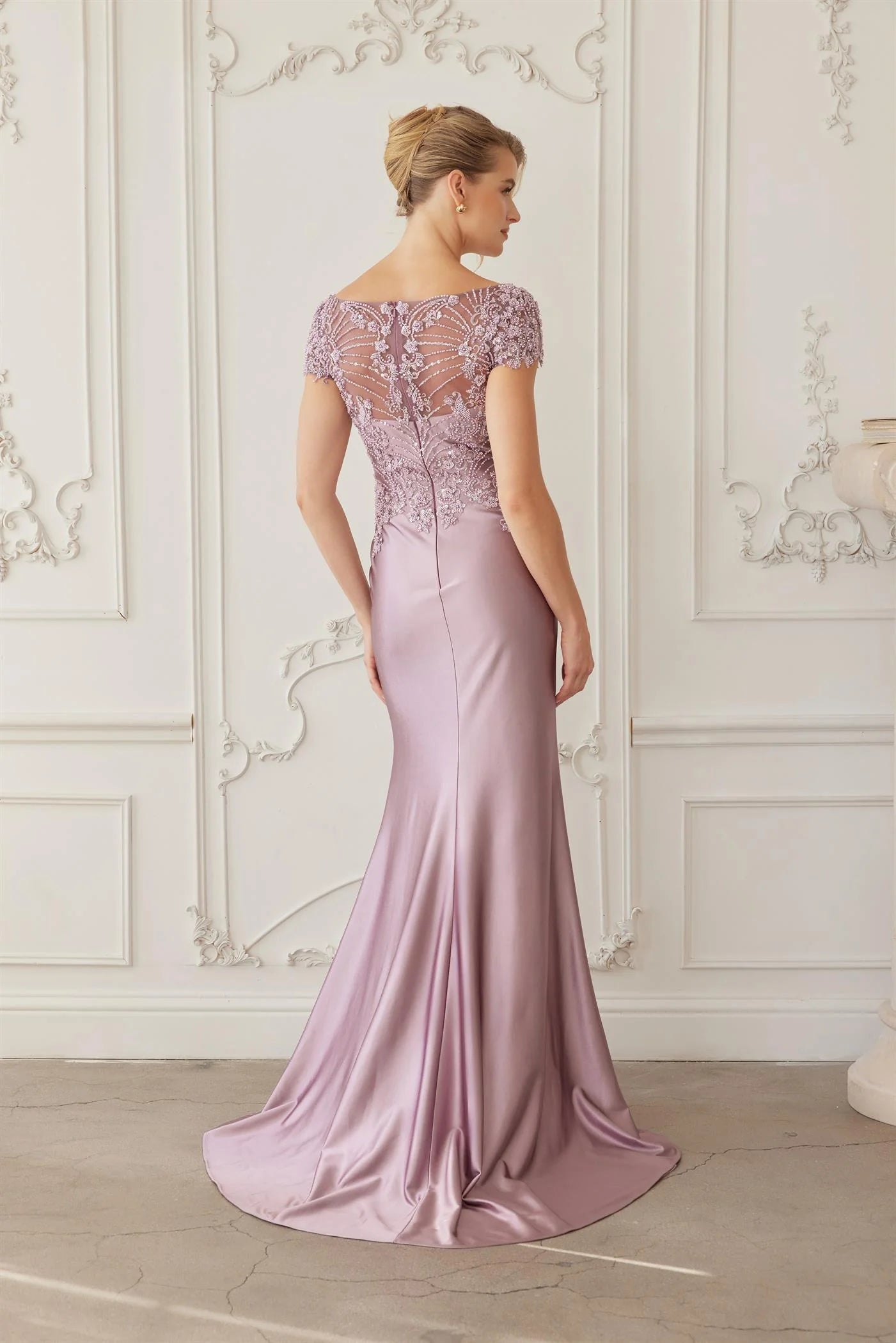 Elegant Cap Sleeve V Neck Open Back Beaded Lace Appliqué High Slit Ruched Satin Mermaid Evening Dress For Formal Evening Gala Wedding Guest Bridesmaid