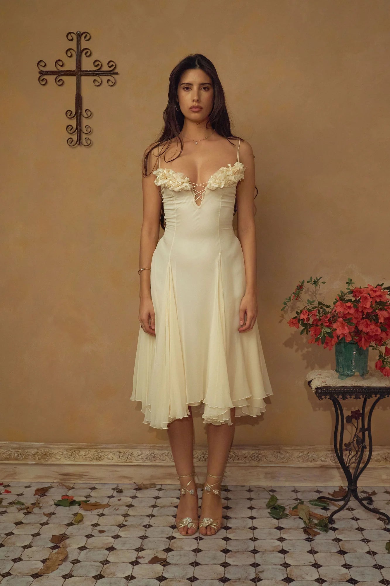 Elegant Cream V-neck Cross Strap Ruffled Hem Midi Evening Dresses