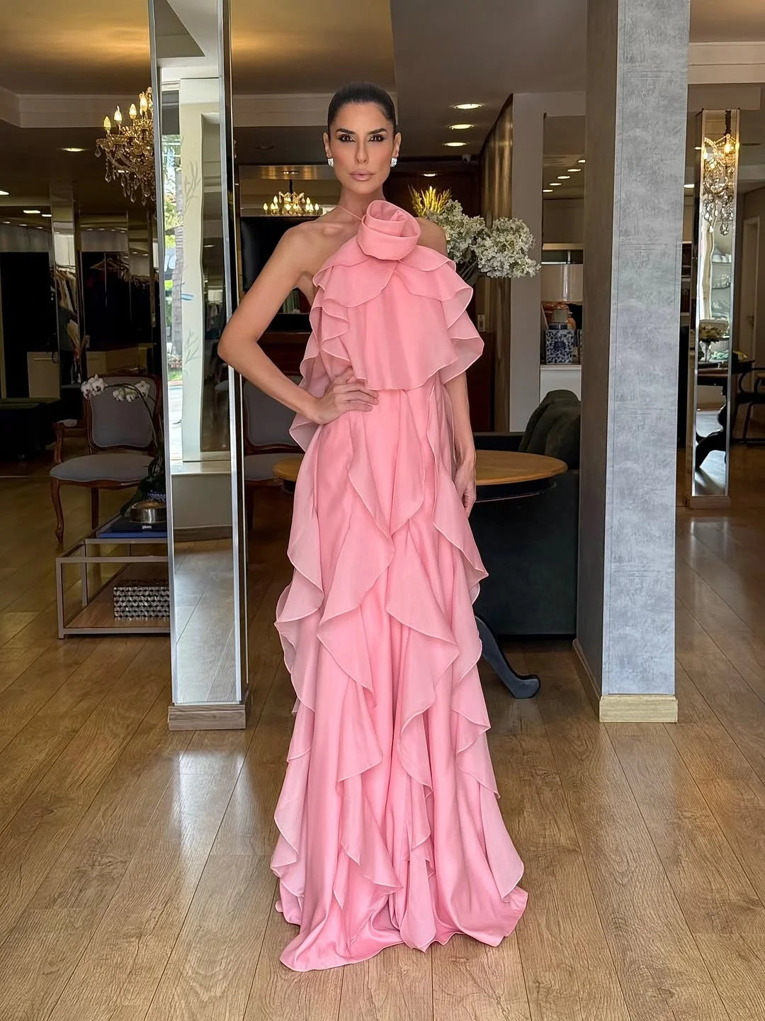 Elegant Halter Neck Backless 3D Flower Ruffle Tiered Maxi Prom Dress For Formal Evening Gala Wedding Guest