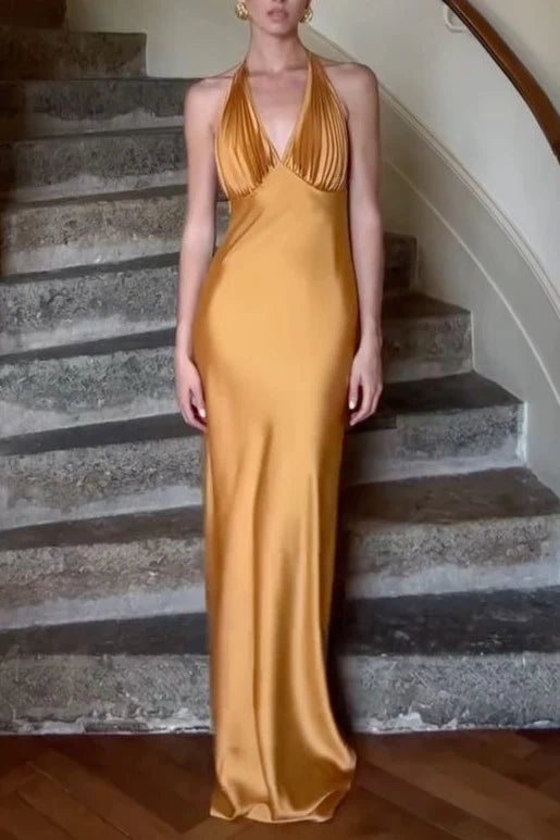 Elegant Halter Neck Deep V Neck Pleated Satin Maxi Prom Dress