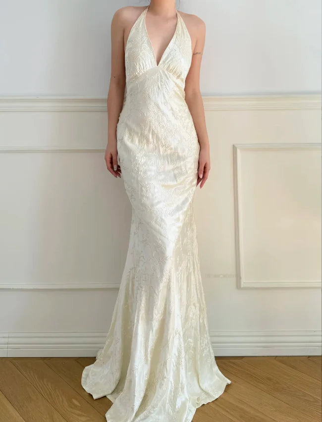 Elegant Ivory Halter Neck Prom Dress With Floral Embroidery Low Back And Mermaid Train For Formal Evening Party