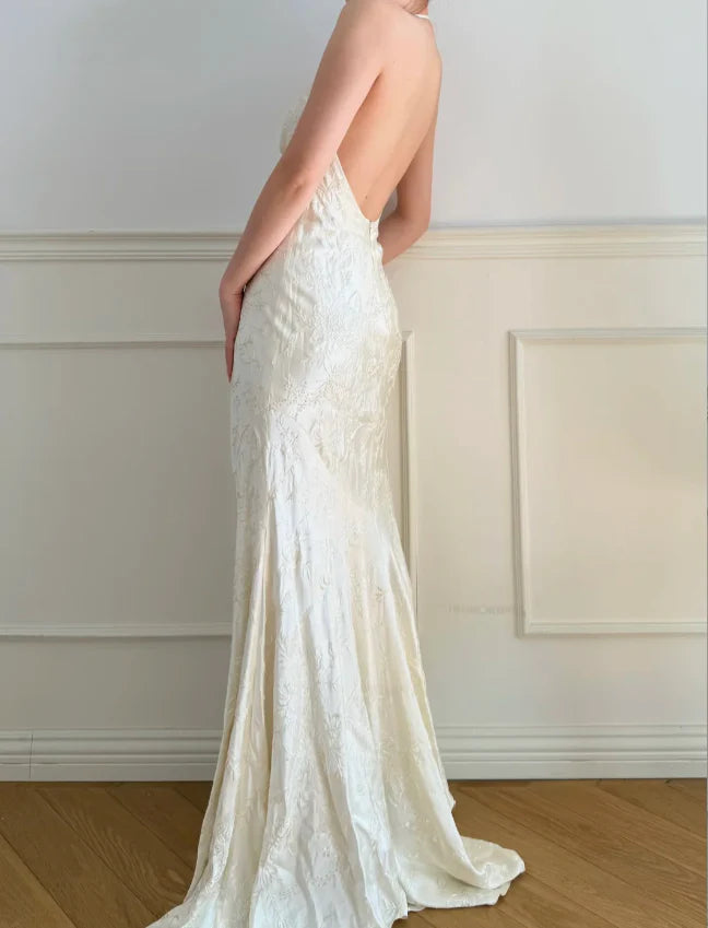 Elegant Ivory Halter Neck Prom Dress With Floral Embroidery Low Back And Mermaid Train For Formal Evening Party