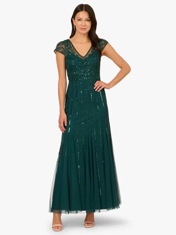 Elegant Mermaid V Neck Cap Sleeve Sequin Mesh Long Prom Dress in Emerald for Formal Events