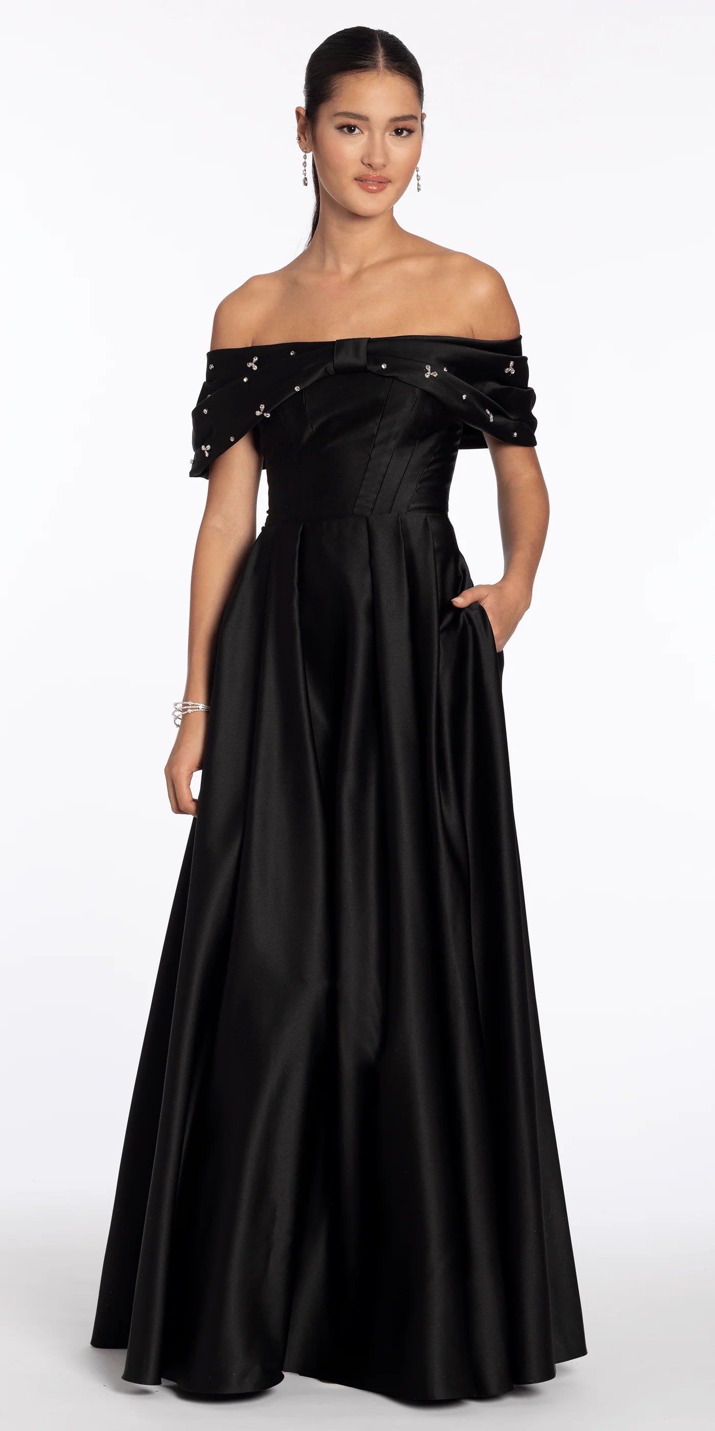 Elegant Off The Shoulder Sweetheart Neckline Beaded Bow Detail Satin A Line Evening Dress With Pockets For Formal Evening Gala Wedding Guest Bridesmaid