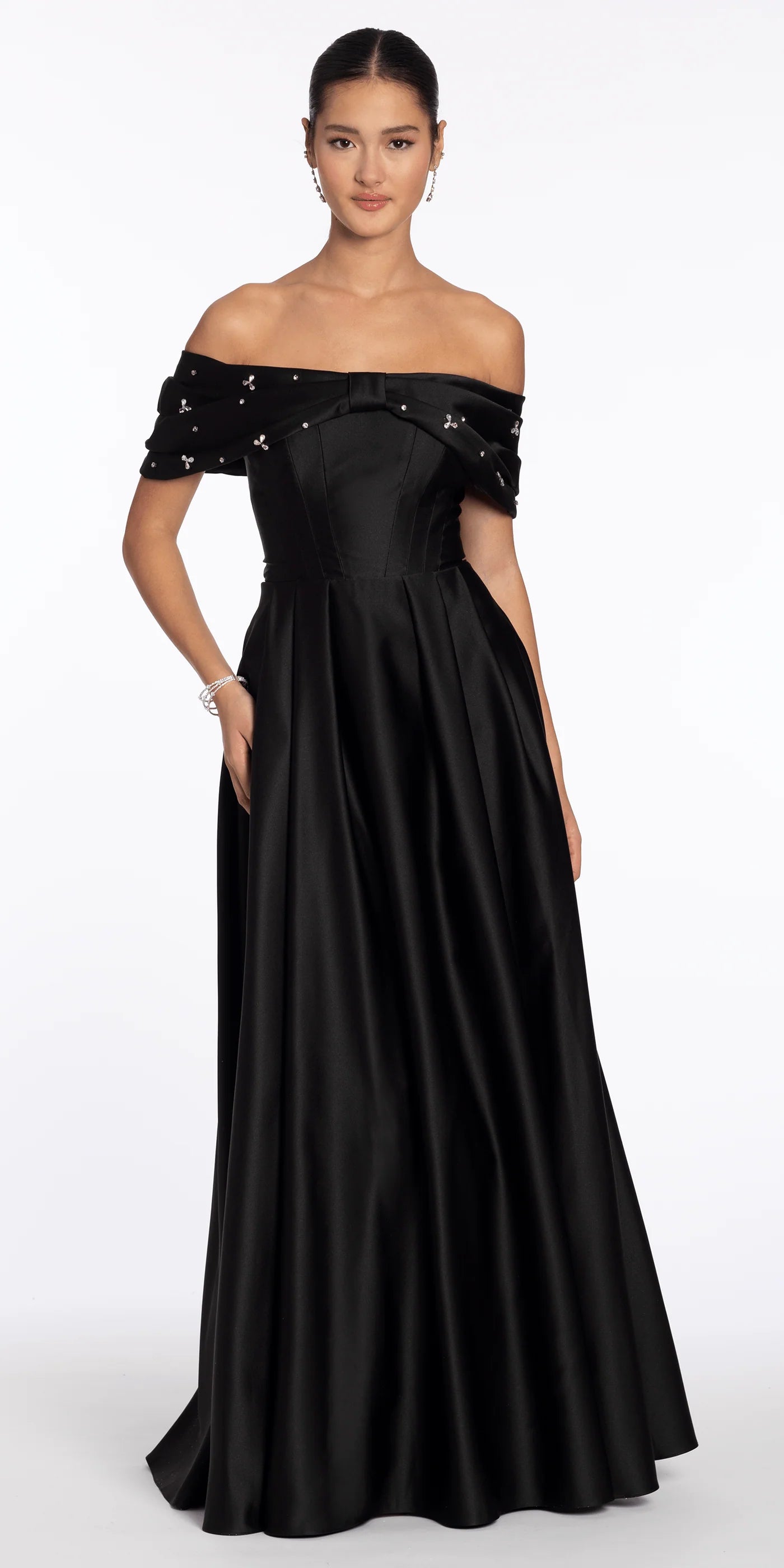 Elegant Off The Shoulder Sweetheart Neckline Beaded Bow Detail Satin A Line Evening Dress With Pockets For Formal Evening Gala Wedding Guest Bridesmaid