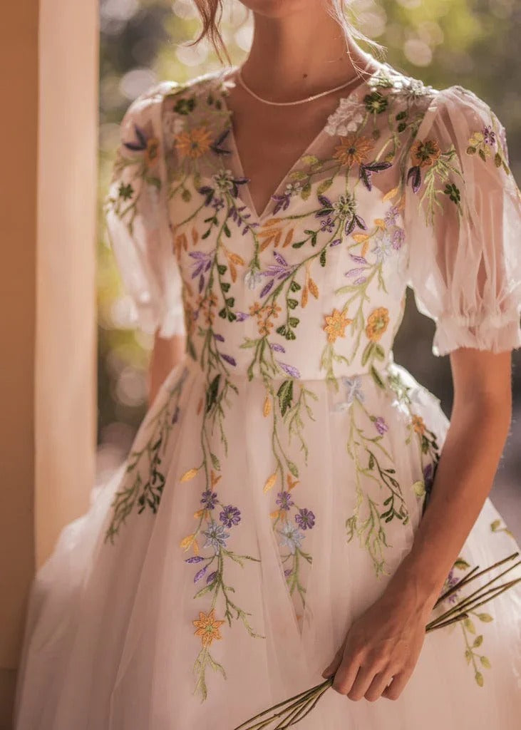 Elegant Puff Sleeve V Neck Floral Embroidery Sheer Mesh Tulle Maxi Evening Dress For Formal Evening Prom Wedding Guest Bridesmaid Cocktail Party Gala