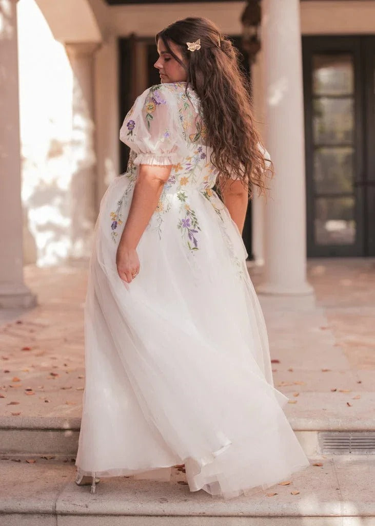 Elegant Puff Sleeve V Neck Floral Embroidery Sheer Mesh Tulle Maxi Evening Dress For Formal Evening Prom Wedding Guest Bridesmaid Cocktail Party Gala