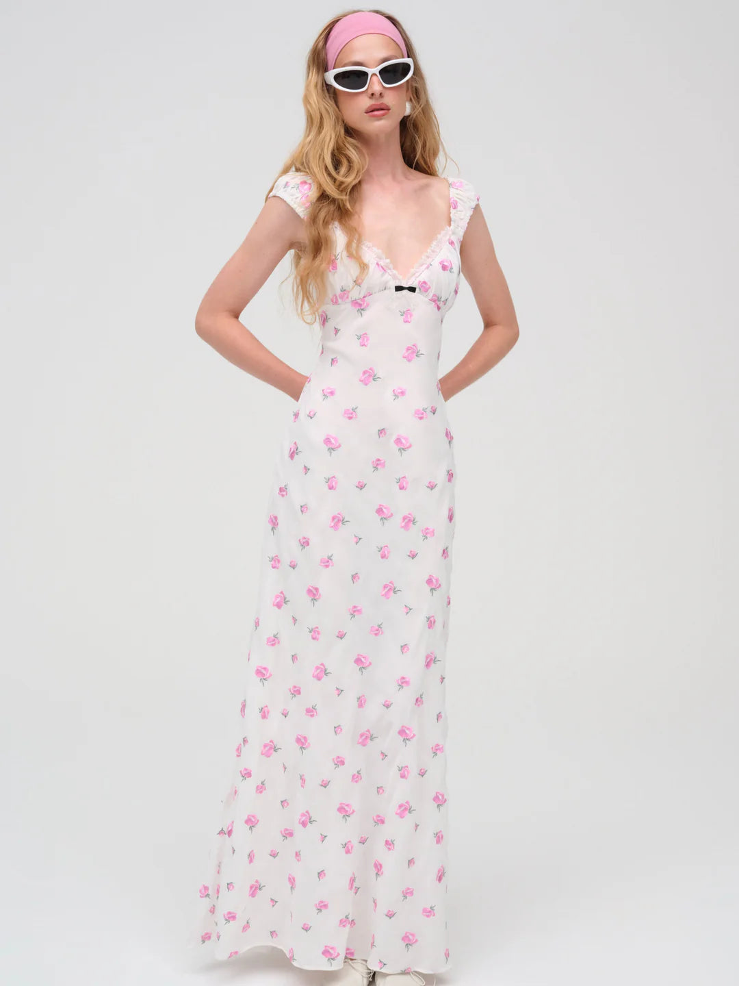 Elegant Ruffle Strap V Neck Ditsy Rose Print Chiffon Maxi Prom Dress For Formal Evening Wedding Guest