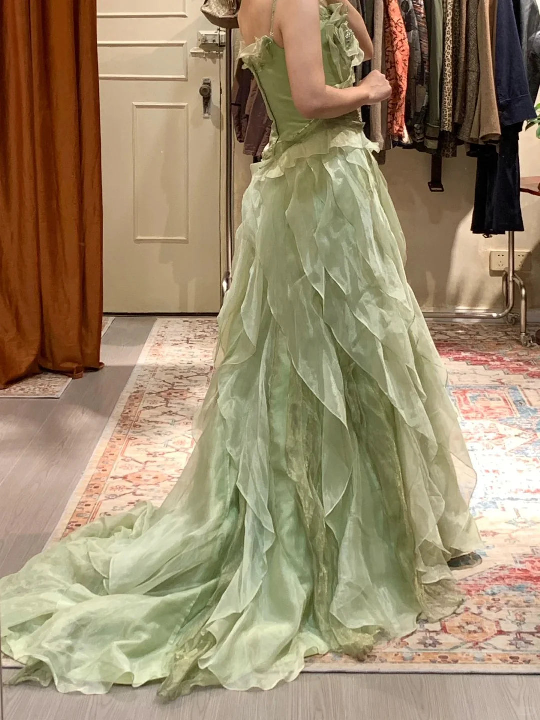 Elegant Sage Green Strapless Prom Dress With Floral Appliques Tiered Ruffled Tulle Skirt And Sweeping Train For Formal Evening Party