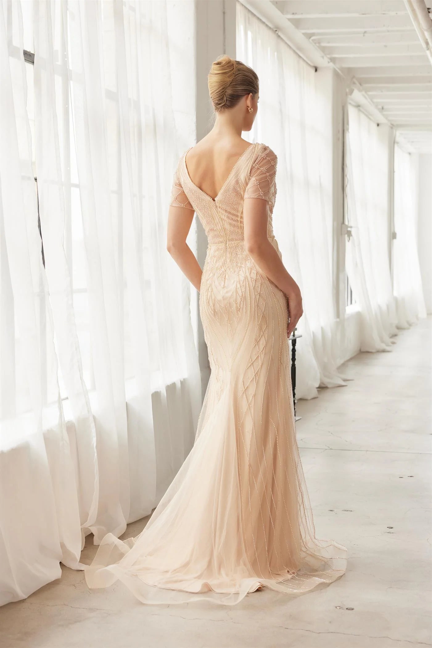 Elegant Short Sleeve V Neck Open Back Beaded Lace Appliqué Mermaid Evening Dress For Formal Evening Gala Wedding Guest Bridesmaid