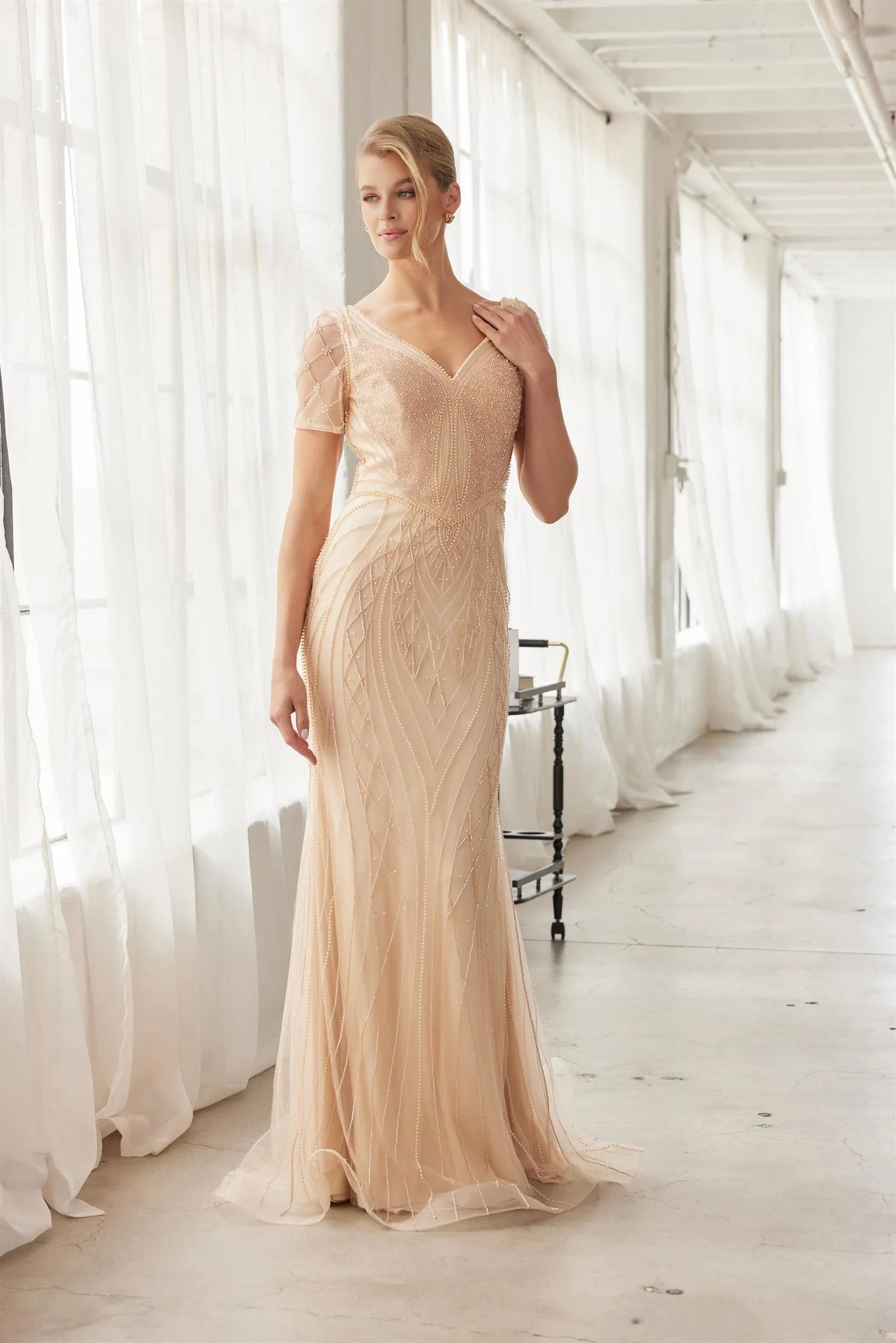 Elegant Short Sleeve V Neck Open Back Beaded Lace Appliqué Mermaid Evening Dress For Formal Evening Gala Wedding Guest Bridesmaid