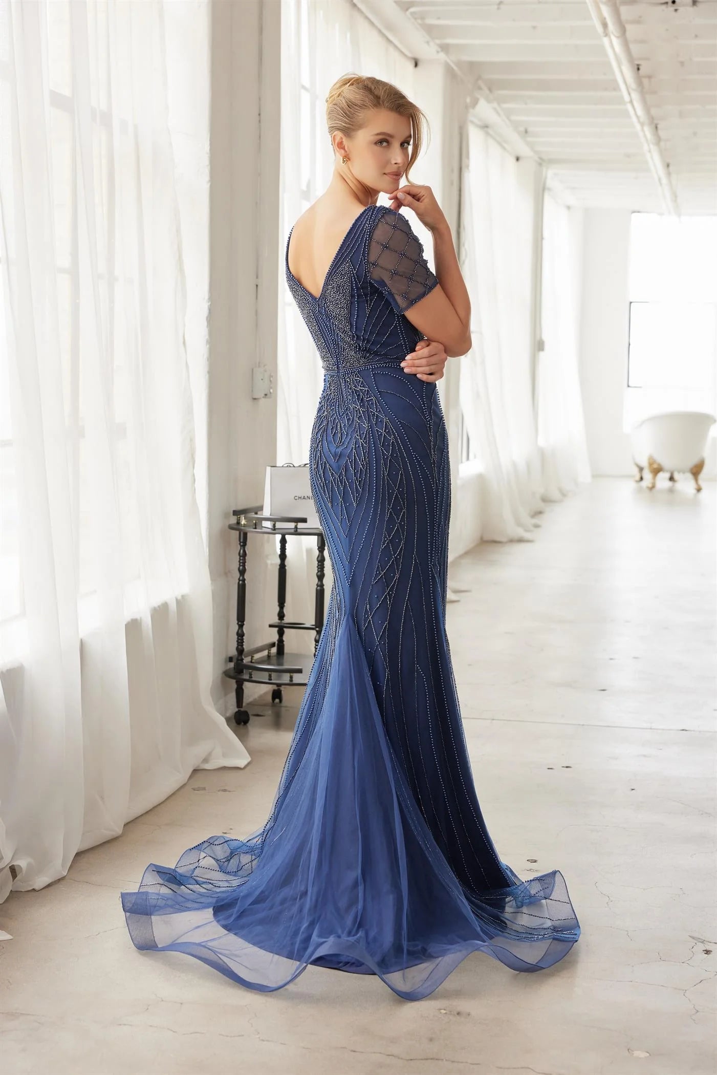 Elegant Short Sleeve V Neck Open Back Beaded Lace Appliqué Mermaid Evening Dress For Formal Evening Gala Wedding Guest Bridesmaid