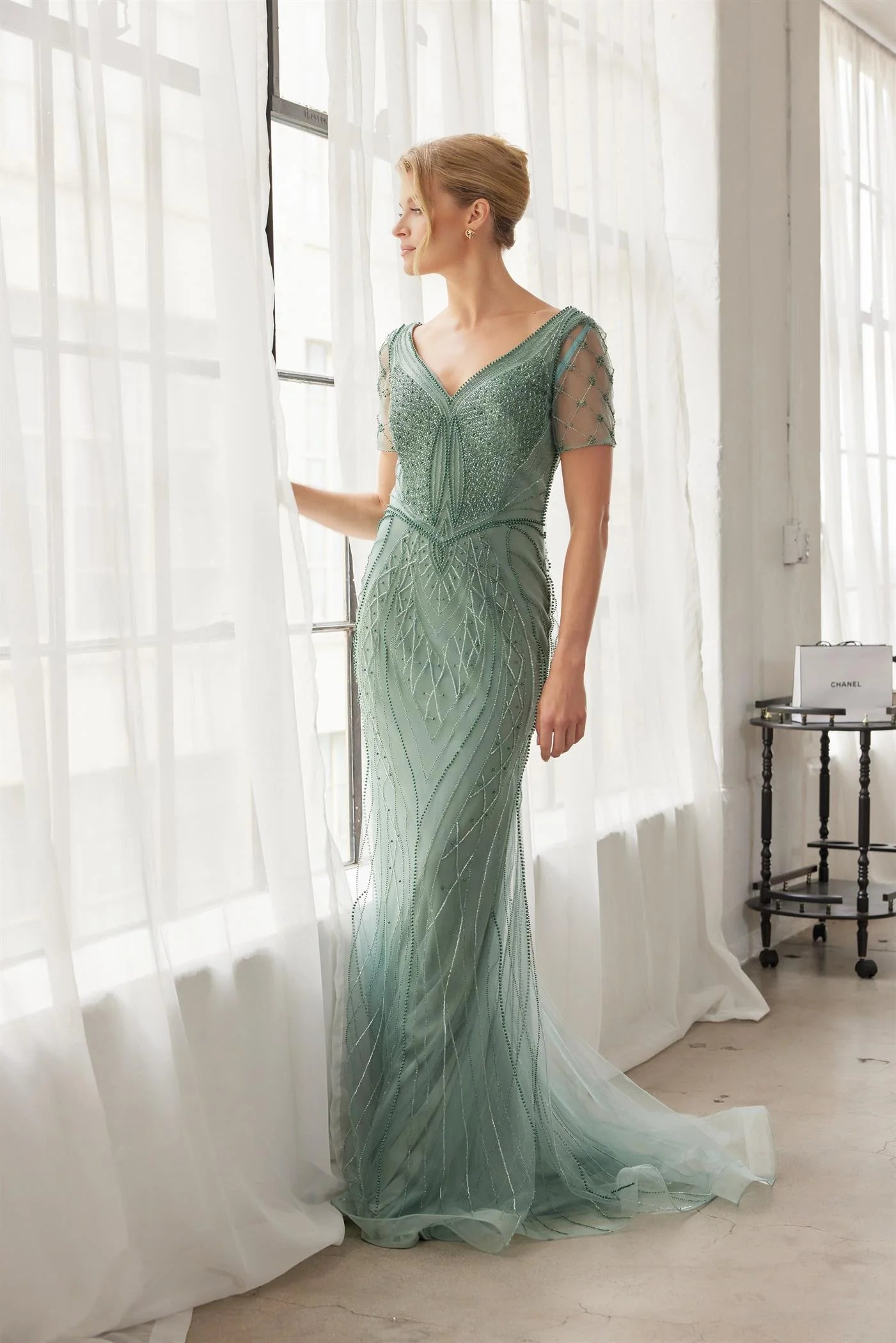 Elegant Short Sleeve V Neck Open Back Beaded Lace Appliqué Mermaid Evening Dress For Formal Evening Gala Wedding Guest Bridesmaid