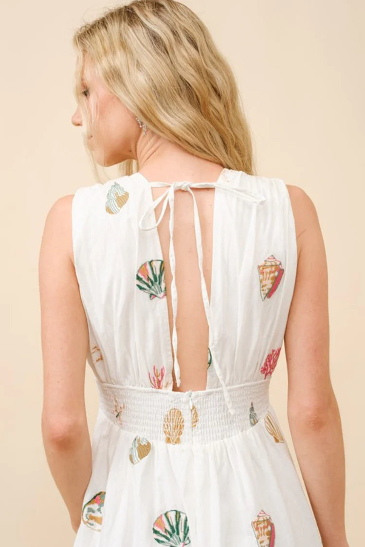 Elegant Sleeveless V Neck Open Back Tie Detail Smocked Waist Seashell Print A Line Maxi Evening Dress For Formal Evening Gala Wedding Guest Bridesmaid