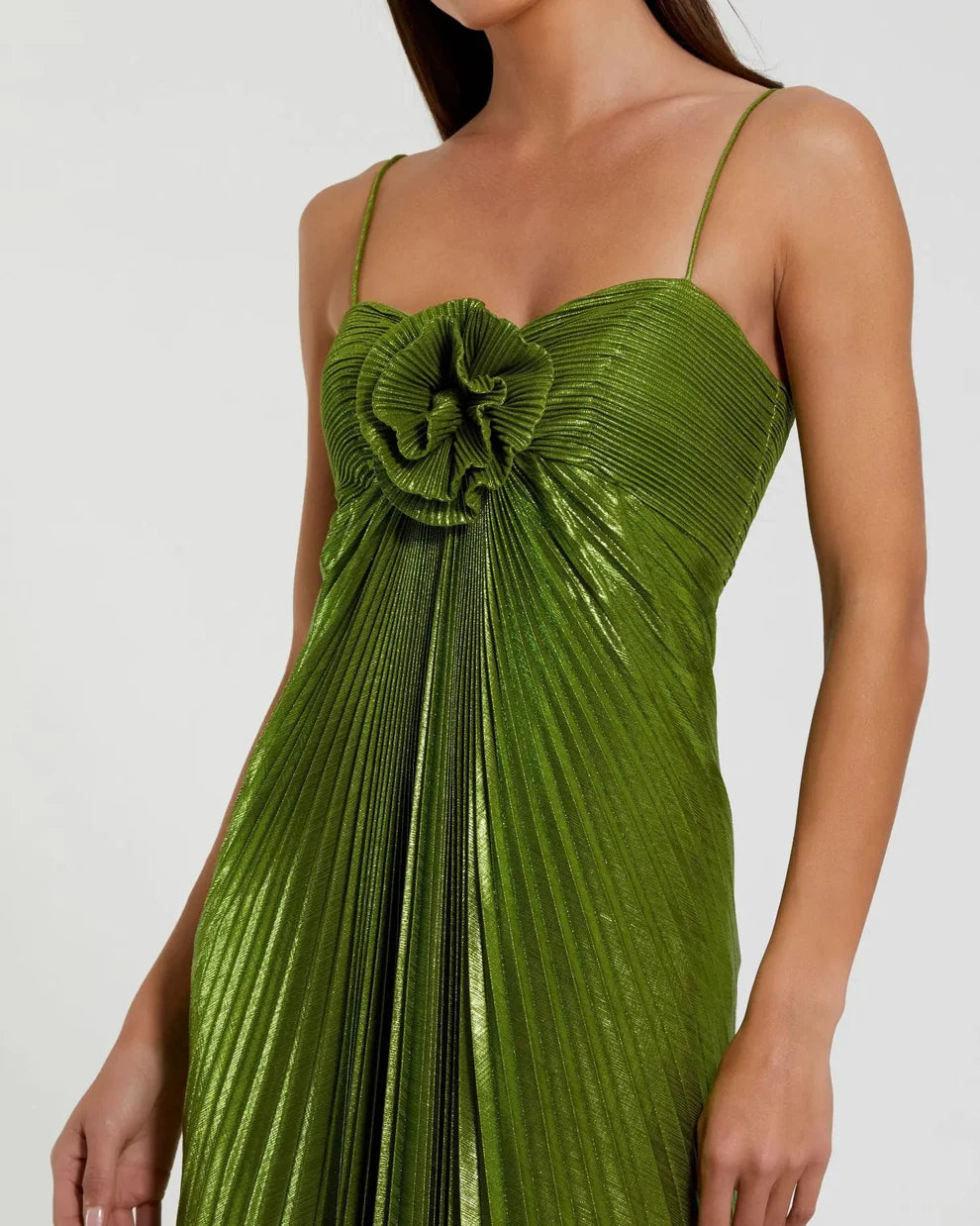 Elegant Spaghetti Strap 3D Flower Detail Pleated Shimmer Maxi Prom Dress For Formal Evening Wedding Guest Bridesmaid Cocktail Party