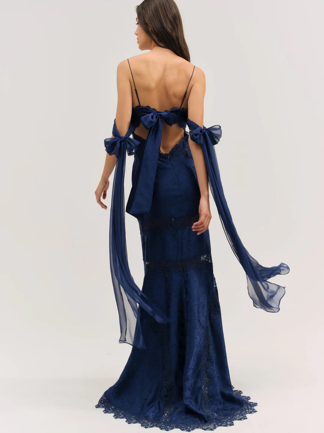 Elegant Spaghetti Strap Cold Shoulder Bow Detail Lace Insert Mermaid Maxi Prom Dress For Formal Evening Wedding Guest