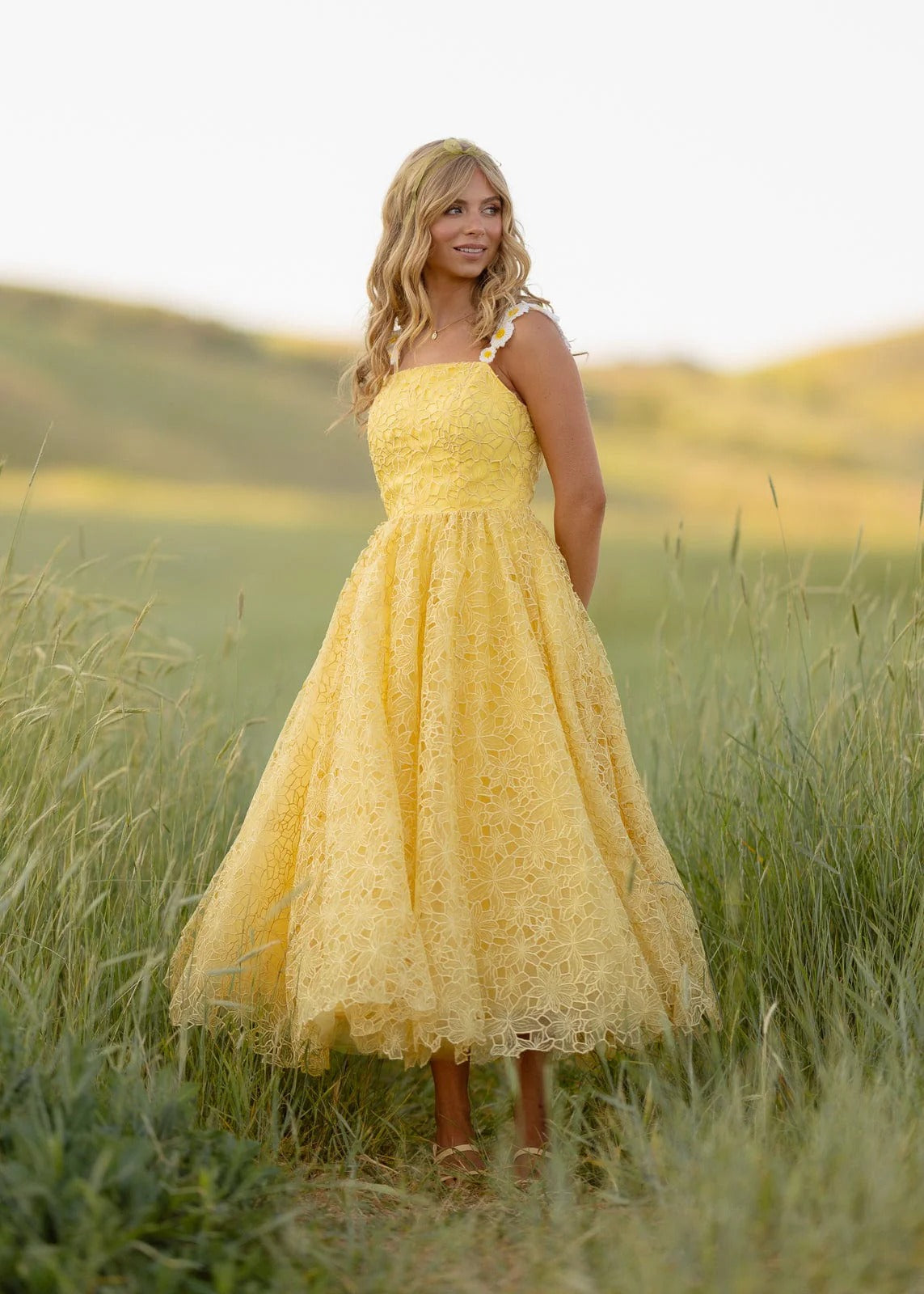 Elegant Spaghetti Strap Daisy Detail Square Neck Floral Lace Overlay A Line Midi Evening Dress For Formal Evening Prom Wedding Guest Bridesmaid Beach Wedding Cocktail Party Gala
