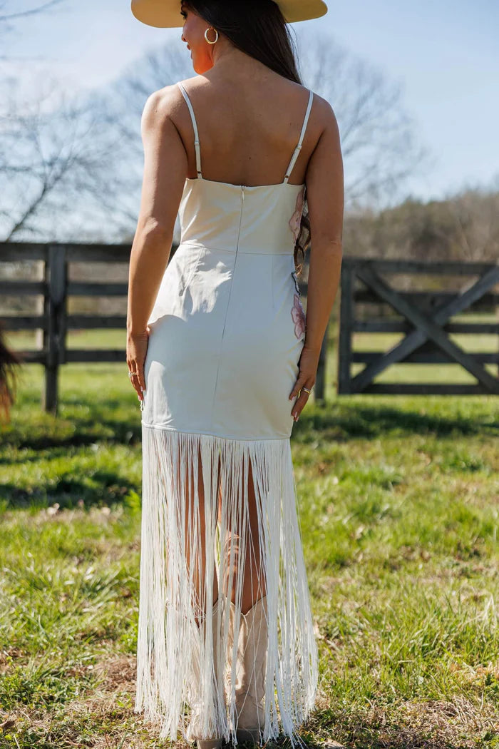 Elegant Spaghetti Strap Floral Embroidery Fringe Hem Bodycon Prom Dress For Wedding Guest Bridal Shower Formal Evening