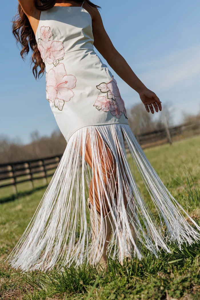 Elegant Spaghetti Strap Floral Embroidery Fringe Hem Bodycon Prom Dress For Wedding Guest Bridal Shower Formal Evening