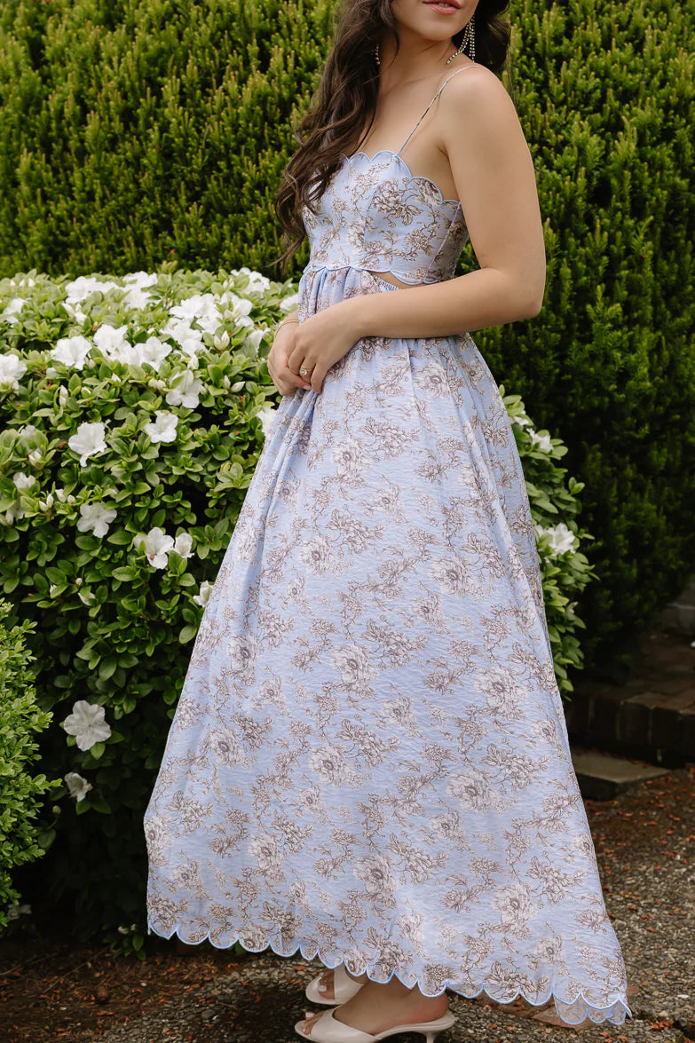 Elegant Spaghetti Strap Open Back Floral Print Smocked Waist Scalloped Hem A Line Maxi Evening Dress For Formal Evening Gala Wedding Guest Bridesmaid