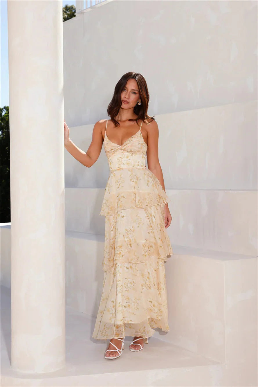 Elegant Spaghetti Strap Open Back Floral Print Tiered Ruffle Maxi Prom Dress For Formal Evening Wedding Guest Bridesmaid Cocktail Party