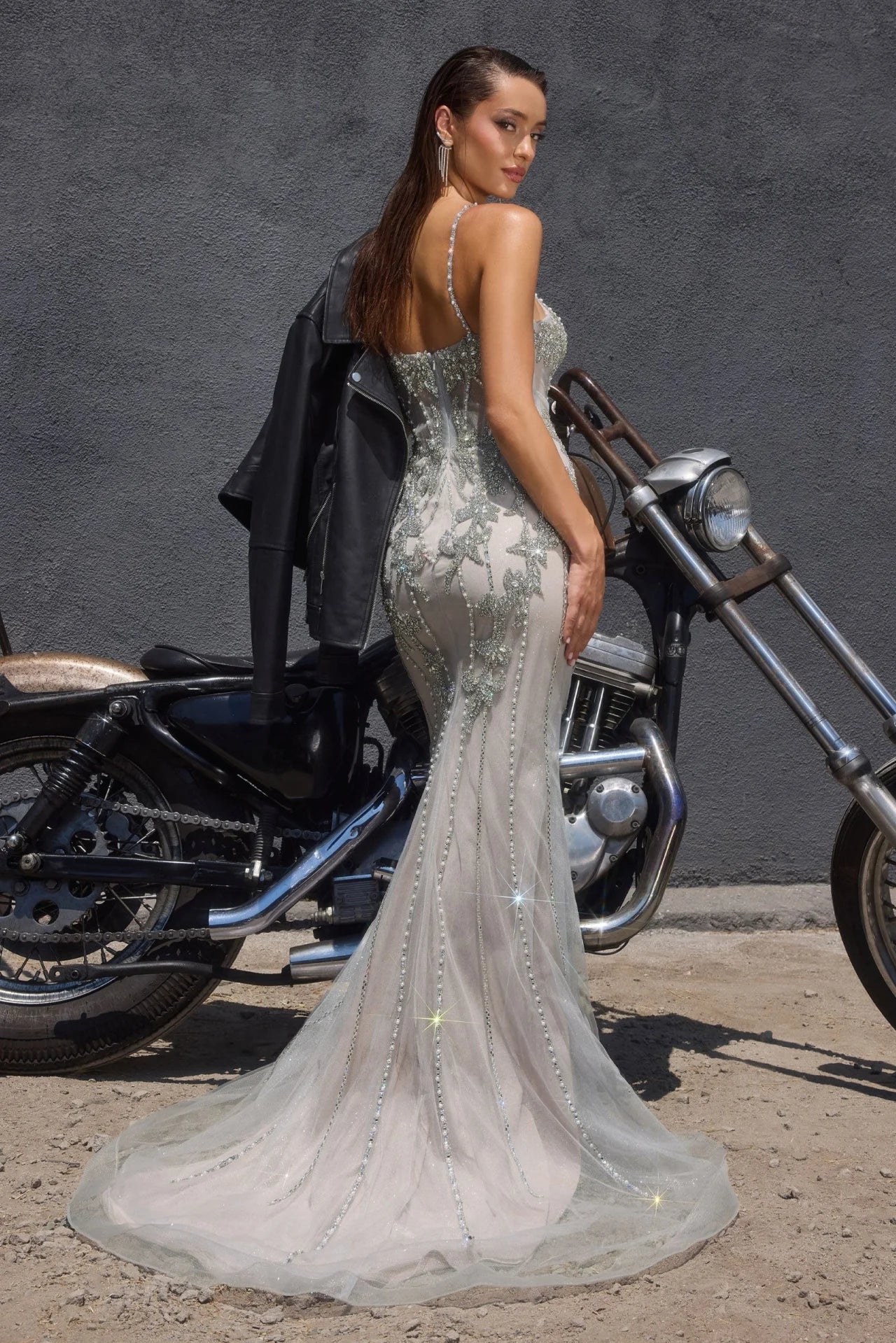 Elegant Spaghetti Strap Sweetheart Beaded Illusion Mermaid Maxi Prom Dress For Formal Evening Gala