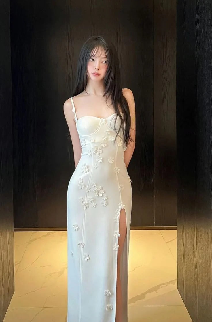 Elegant Spaghetti Strap Sweetheart Neck 3D Floral Applique Mermaid Evening Dress