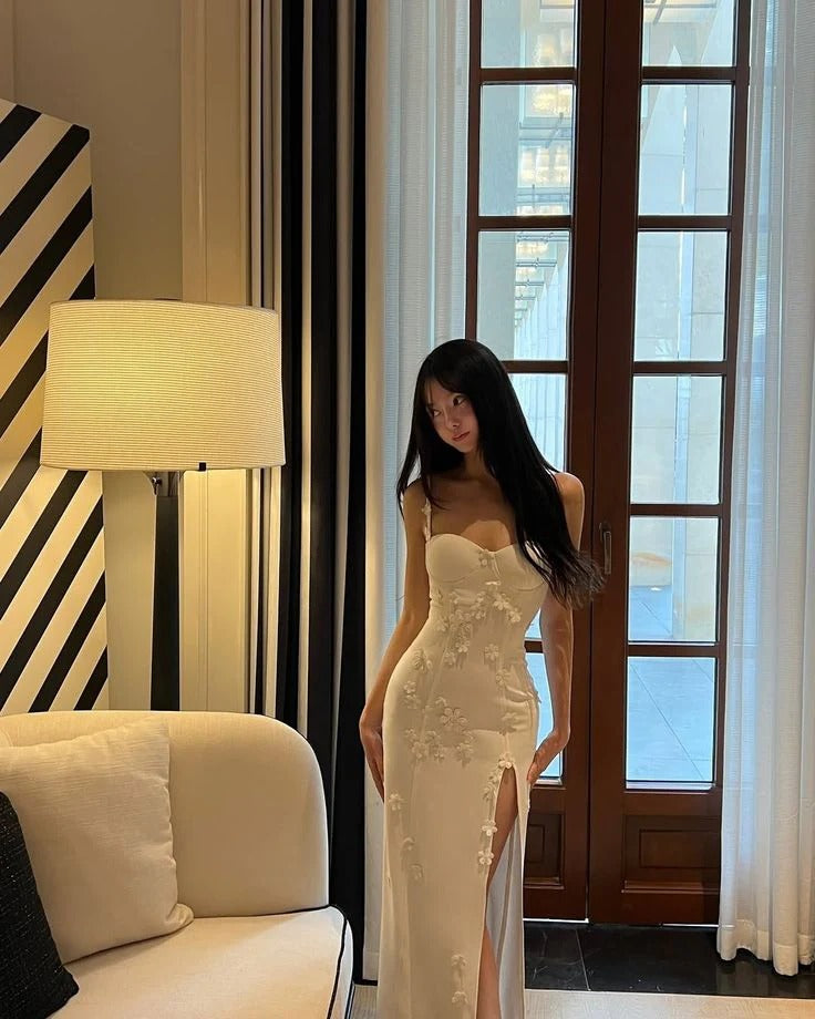 Elegant Spaghetti Strap Sweetheart Neck 3D Floral Applique Mermaid Evening Dress