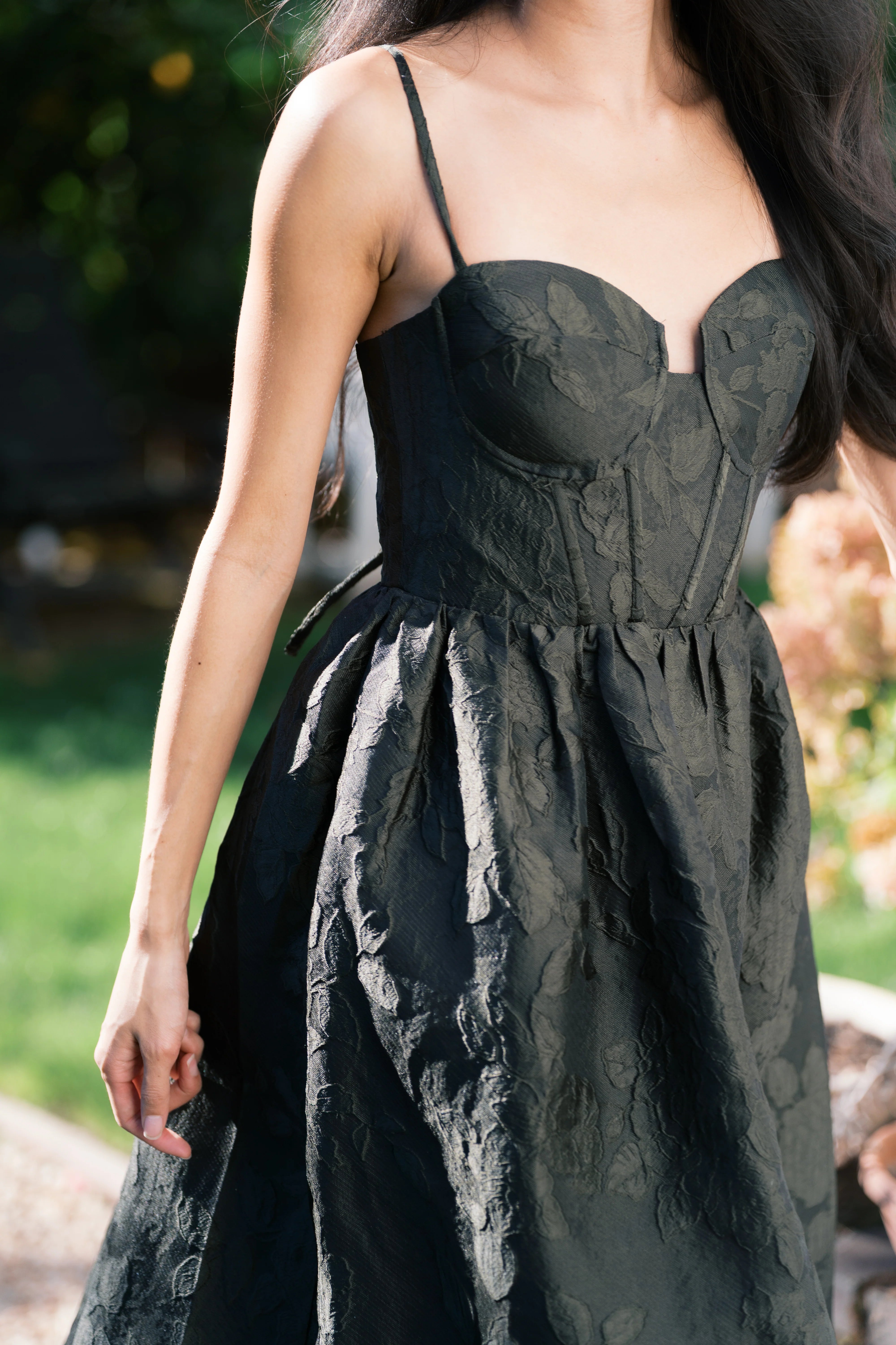 Elegant Spaghetti Strap Sweetheart Neckline Open Back Floral Jacquard Tiered Ruffle Hem A Line Maxi Evening Dress For Formal Evening Gala Wedding Guest Bridesmaid