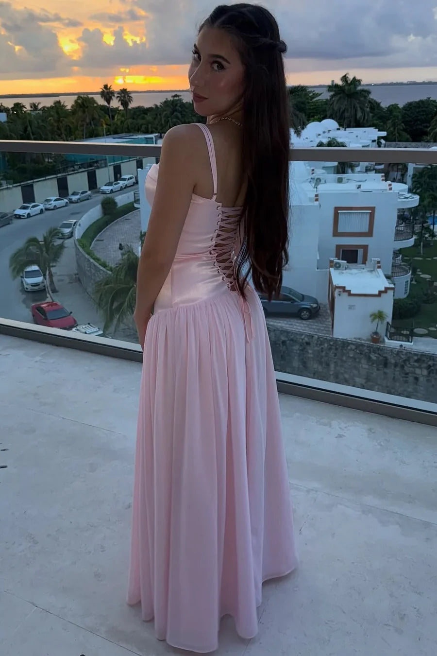 Elegant Spaghetti Strap Sweetheart Neckline Open Back Lace Up Detail Satin Bodice Pleated Chiffon A Line Evening Dress For Formal Evening Prom Wedding Guest Bridesmaid Gala