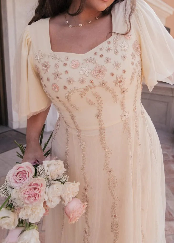 Elegant Square Neck Flutter Sleeve Floral Beaded Embroidery Tulle Maxi Evening Dress For Formal Evening Prom Wedding Guest Bridesmaid Cocktail Party Gala