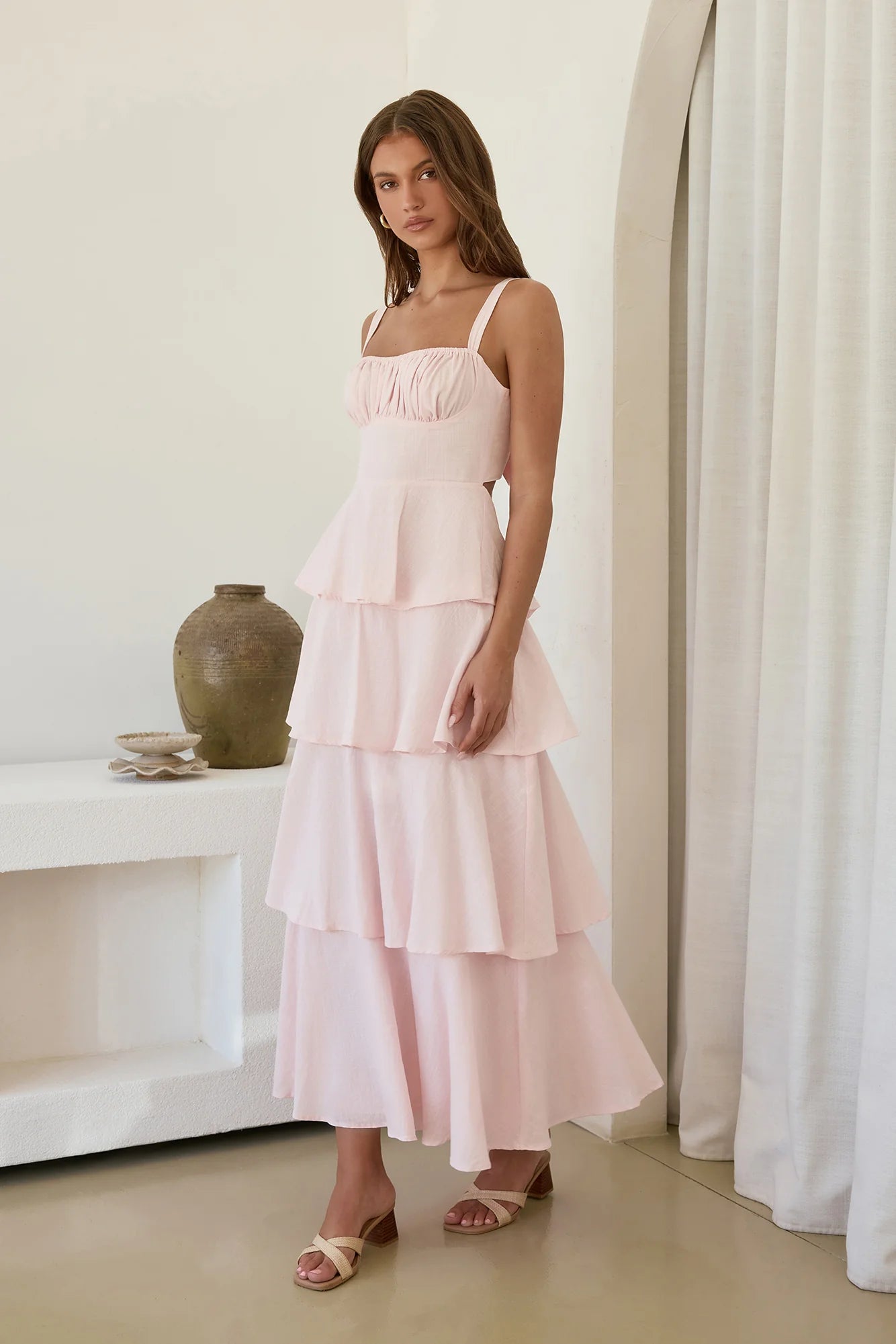 Elegant Square Neck Ruched Bust Tiered Ruffle Tie Back Cutout Maxi Prom Dress For Formal Evening Wedding Guest Bridesmaid Cocktail Party
