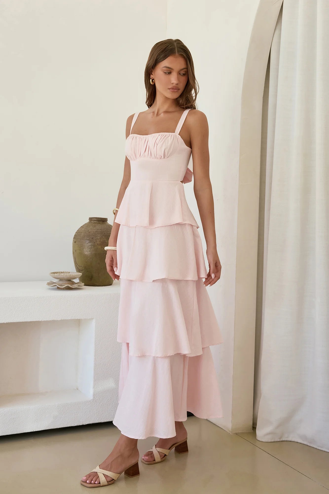 Elegant Square Neck Ruched Bust Tiered Ruffle Tie Back Cutout Maxi Prom Dress For Formal Evening Wedding Guest Bridesmaid Cocktail Party
