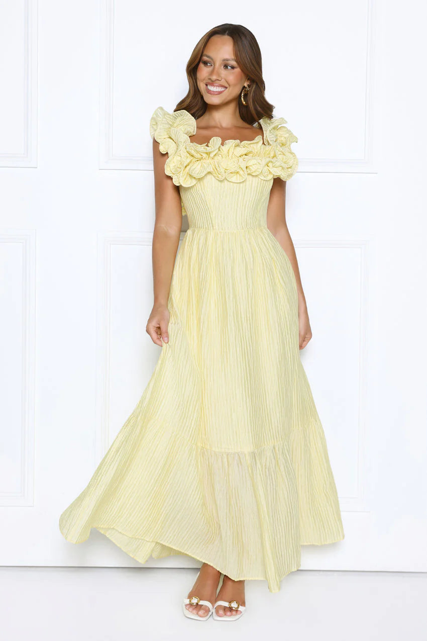 Elegant Square Neck Ruffle Trim Open Back Tiered Ruffle Hem Textured Maxi Evening Dress For Formal Evening Prom Wedding Guest Bridesmaid Beach Wedding Cocktail Party Gala