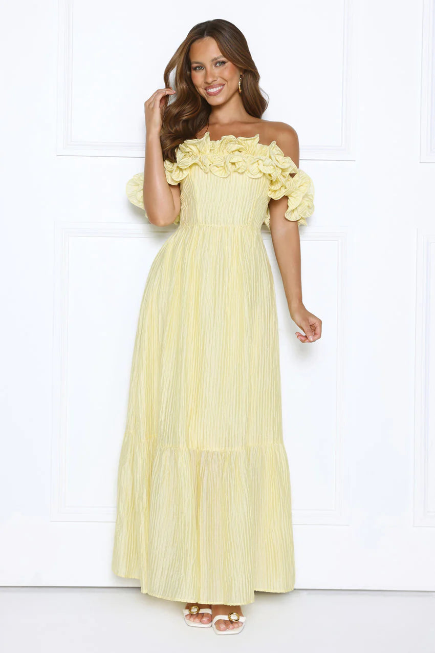 Elegant Square Neck Ruffle Trim Open Back Tiered Ruffle Hem Textured Maxi Evening Dress For Formal Evening Prom Wedding Guest Bridesmaid Beach Wedding Cocktail Party Gala