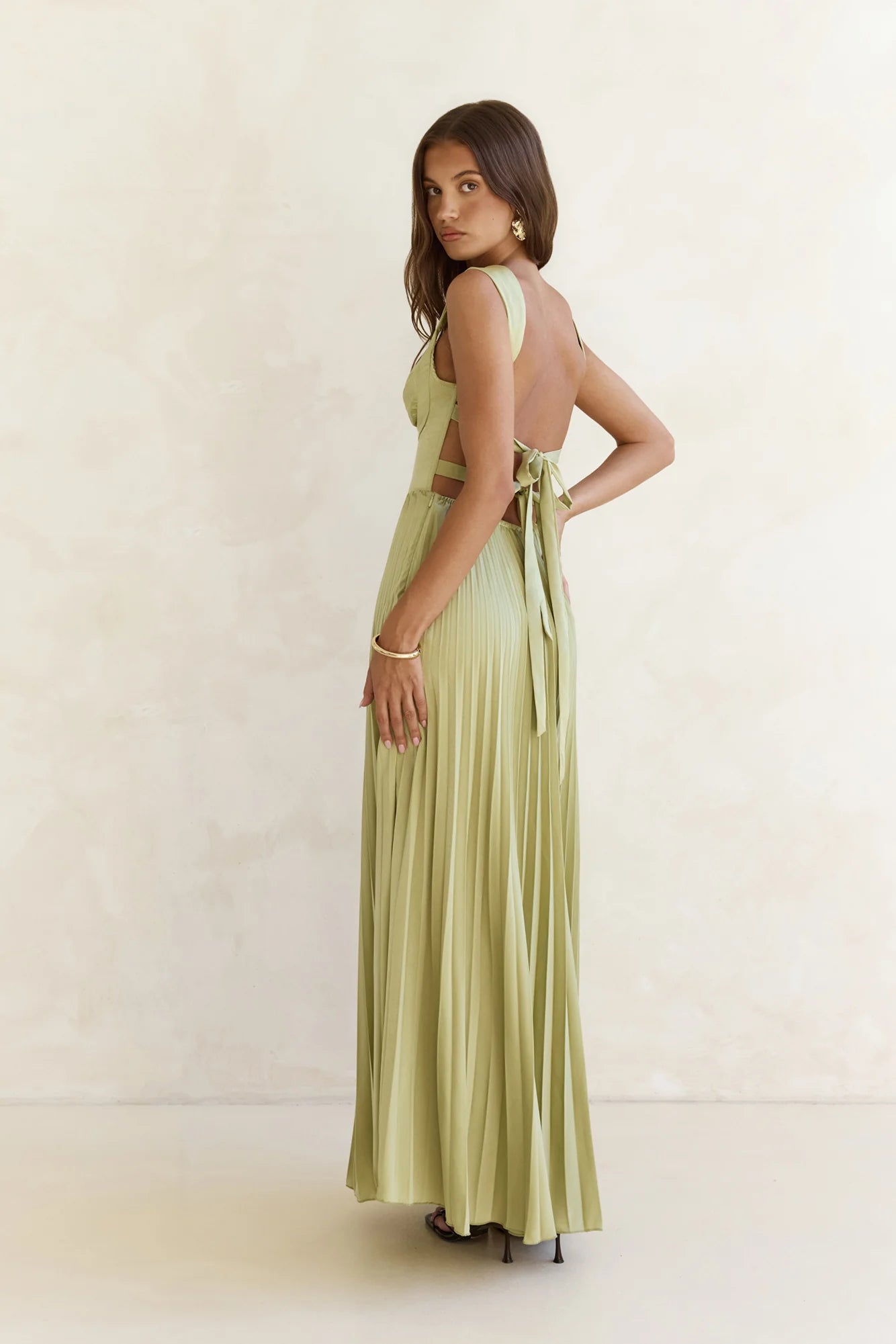 Elegant Square Neck Twist Bust Open Back Tie Detail Pleated Maxi Prom Dress For Formal Evening Wedding Guest Bridesmaid Cocktail Party