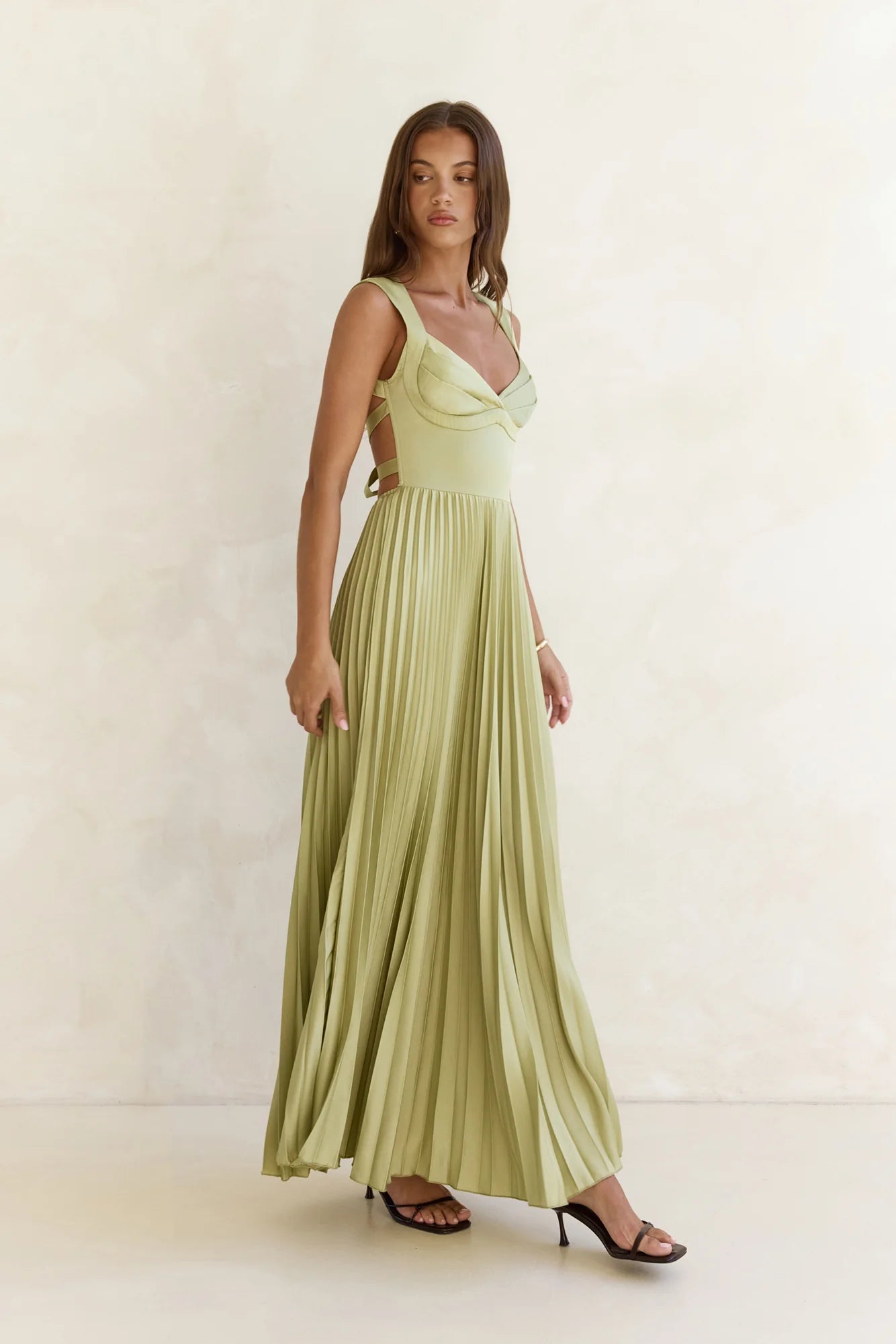 Elegant Square Neck Twist Bust Open Back Tie Detail Pleated Maxi Prom Dress For Formal Evening Wedding Guest Bridesmaid Cocktail Party